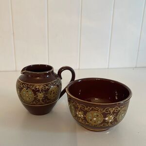 Gibson and Sons Vintage Sugar Bowl and Creamer Set